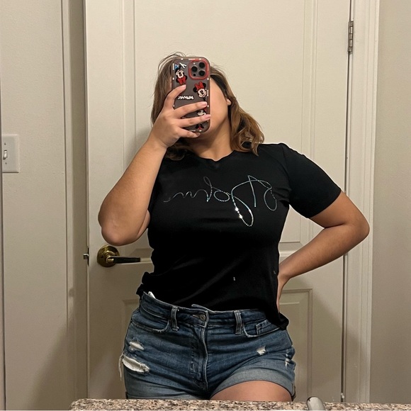 LAST PRICE🍒🤍Rhinestone Logo T-Shirt
ST. JOHN COLLECTION - Picture 11 of 16